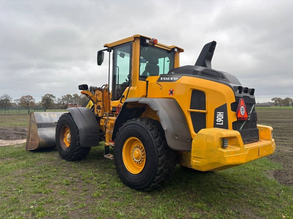 Volvo L 90 H (On Transport)  - Pyöräkuormaaja: kuva Volvo L 90 H (On Transport)  - Pyöräkuormaaja Volvo L 90 H (On Transport)  - Pyöräkuormaaja: kuva Volvo L 90 H (On Transport)  - Pyöräkuormaaja