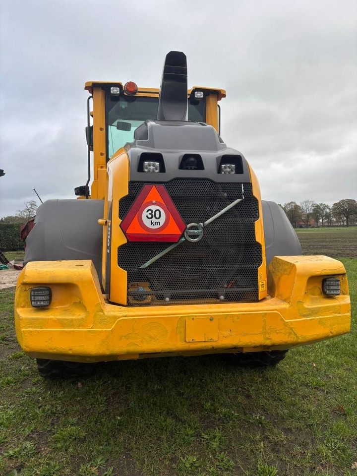 Volvo L 90 H (On Transport)  - Pyöräkuormaaja: kuva Volvo L 90 H (On Transport)  - Pyöräkuormaaja Volvo L 90 H (On Transport)  - Pyöräkuormaaja: kuva Volvo L 90 H (On Transport)  - Pyöräkuormaaja