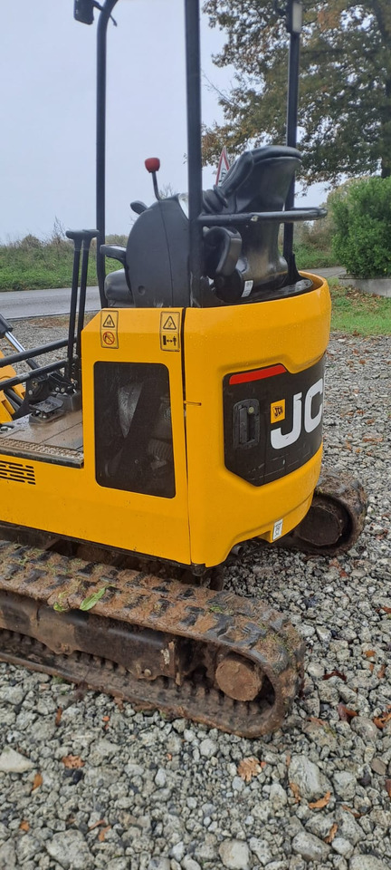 JCB 18 Z-1 - Minikuormaaja: kuva JCB 18 Z-1 - Minikuormaaja JCB 18 Z-1 - Minikuormaaja: kuva JCB 18 Z-1 - Minikuormaaja