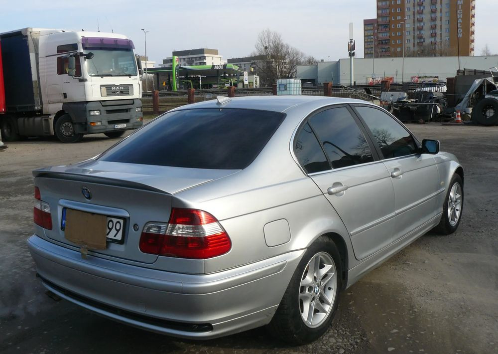 BMW Seria 3 320i - Sedan: kuva BMW Seria 3 320i - Sedan BMW Seria 3 320i - Sedan: kuva BMW Seria 3 320i - Sedan