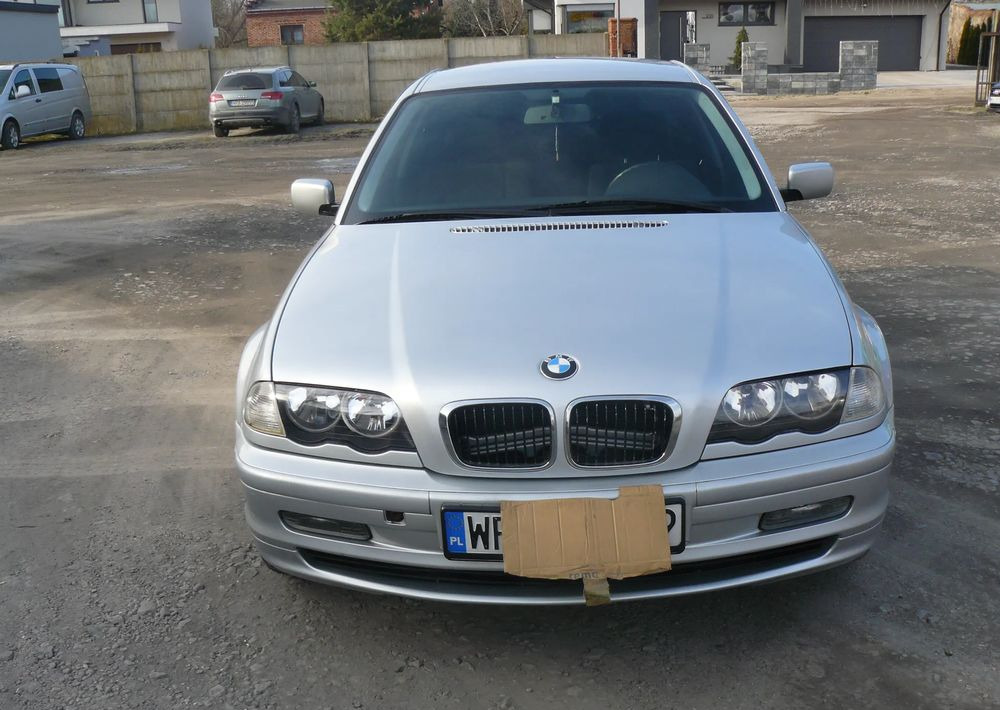 BMW Seria 3 320i - Sedan: kuva BMW Seria 3 320i - Sedan BMW Seria 3 320i - Sedan: kuva BMW Seria 3 320i - Sedan
