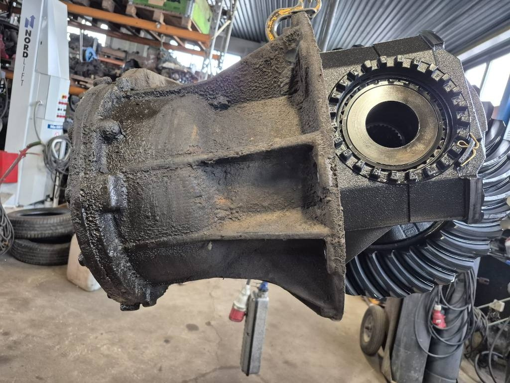 MAN HYD-1370 Etuperä ratio 3,70 - Akseli ja osat - Kuorma-auto: kuva MAN HYD-1370 Etuperä ratio 3,70 - Akseli ja osat - Kuorma-auto MAN HYD-1370 Etuperä ratio 3,70 - Akseli ja osat - Kuorma-auto: kuva MAN HYD-1370 Etuperä ratio 3,70 - Akseli ja osat - Kuorma-auto