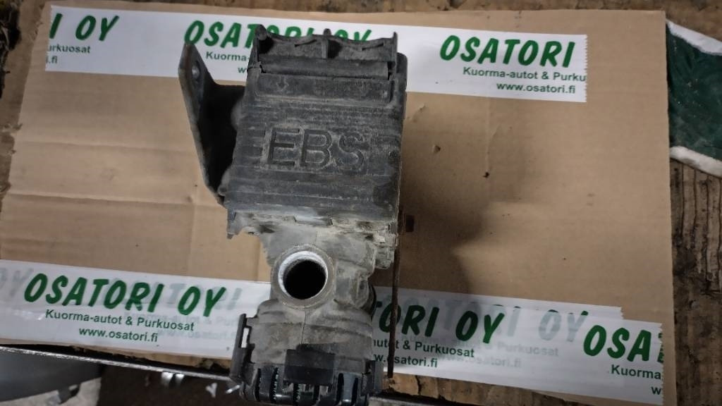 Volvo EBS modulaattori  - Jarruosat - Kuorma-auto: kuva Volvo EBS modulaattori  - Jarruosat - Kuorma-auto Volvo EBS modulaattori  - Jarruosat - Kuorma-auto: kuva Volvo EBS modulaattori  - Jarruosat - Kuorma-auto