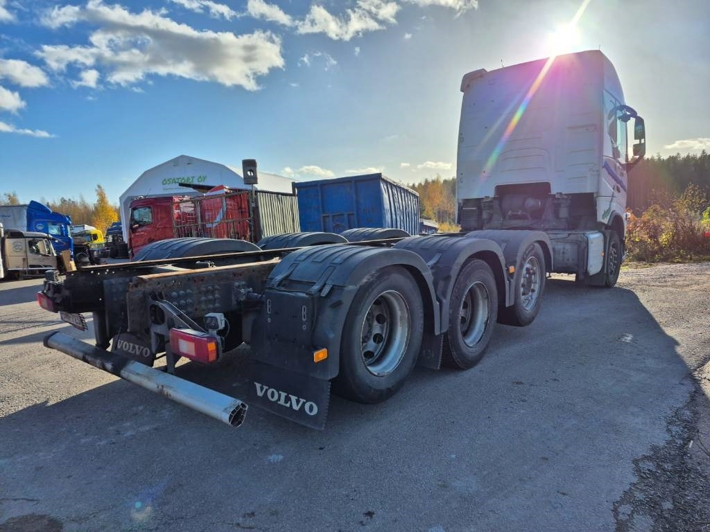 Volvo FH500 8x2 alusta - Kuorma-auto alusta: kuva Volvo FH500 8x2 alusta - Kuorma-auto alusta Volvo FH500 8x2 alusta - Kuorma-auto alusta: kuva Volvo FH500 8x2 alusta - Kuorma-auto alusta