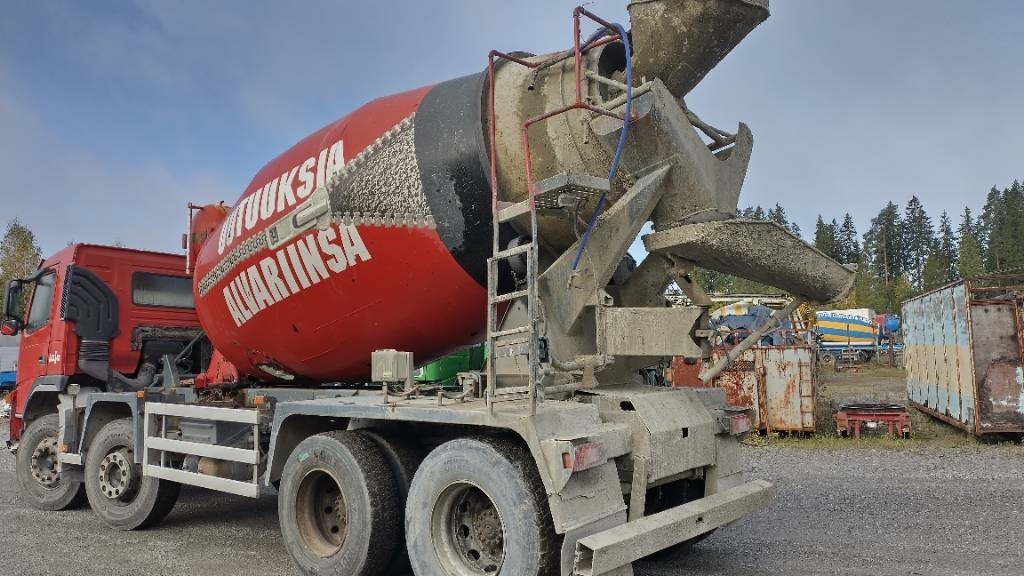 Volvo FM9 8x4 full steel,manual, mixer - Säiliöauto: kuva Volvo FM9 8x4 full steel,manual, mixer - Säiliöauto Volvo FM9 8x4 full steel,manual, mixer - Säiliöauto: kuva Volvo FM9 8x4 full steel,manual, mixer - Säiliöauto