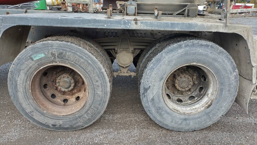 Volvo FM9 8x4 full steel,manual, mixer - Säiliöauto: kuva Volvo FM9 8x4 full steel,manual, mixer - Säiliöauto Volvo FM9 8x4 full steel,manual, mixer - Säiliöauto: kuva Volvo FM9 8x4 full steel,manual, mixer - Säiliöauto