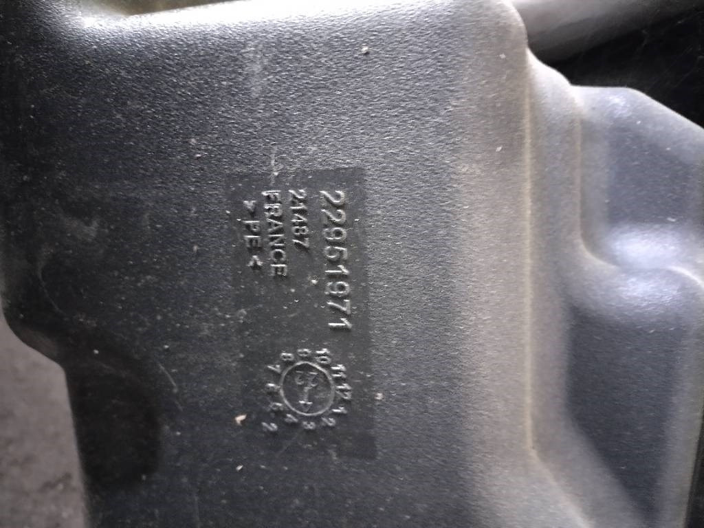 Volvo Polttoaine tankki 2+2 - Runko/ Alusta - Kuorma-auto: kuva Volvo Polttoaine tankki 2+2 - Runko/ Alusta - Kuorma-auto Volvo Polttoaine tankki 2+2 - Runko/ Alusta - Kuorma-auto: kuva Volvo Polttoaine tankki 2+2 - Runko/ Alusta - Kuorma-auto