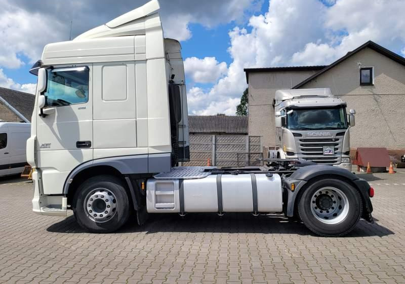 DAF XF510 SPACE CAB / SPROWADZONY / MANUAL / RETARDER - Vetopöytäauto: kuva DAF XF510 SPACE CAB / SPROWADZONY / MANUAL / RETARDER - Vetopöytäauto DAF XF510 SPACE CAB / SPROWADZONY / MANUAL / RETARDER - Vetopöytäauto: kuva DAF XF510 SPACE CAB / SPROWADZONY / MANUAL / RETARDER - Vetopöytäauto