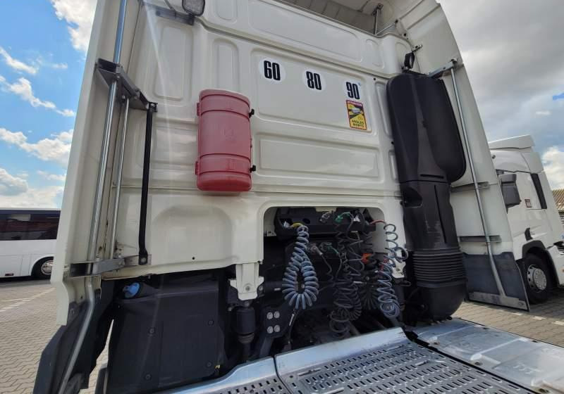 DAF XF510 SPACE CAB / SPROWADZONY / MANUAL / RETARDER - Vetopöytäauto: kuva DAF XF510 SPACE CAB / SPROWADZONY / MANUAL / RETARDER - Vetopöytäauto DAF XF510 SPACE CAB / SPROWADZONY / MANUAL / RETARDER - Vetopöytäauto: kuva DAF XF510 SPACE CAB / SPROWADZONY / MANUAL / RETARDER - Vetopöytäauto