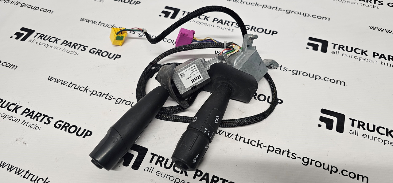 DAF DAF XF, CF, 106 XF, EURO6 emission Gear lever, control arm, Engine Brake Switch, Steering column switch 1975673, 004648, 010728, A064802301, A064802300, 48593, 2122030, 1892960, 1892962, 1892963, 1615 - Ohjainyksikkö: kuva DAF DAF XF, CF, 106 XF, EURO6 emission Gear lever, control arm, Engine Brake Switch, Steering column switch 1975673, 004648, 010728, A064802301, A064802300, 48593, 2122030, 1892960, 1892962, 1892963, 1615 - Ohjainyksikkö DAF DAF XF, CF, 106 XF, EURO6 emission Gear lever, control arm, Engine Brake Switch, Steering column switch 1975673, 004648, 010728, A064802301, A064802300, 48593, 2122030, 1892960, 1892962, 1892963, 1615 - Ohjainyksikkö: kuva DAF DAF XF, CF, 106 XF, EURO6 emission Gear lever, control arm, Engine Brake Switch, Steering column switch 1975673, 004648, 010728, A064802301, A064802300, 48593, 2122030, 1892960, 1892962, 1892963, 1615 - Ohjainyksikkö