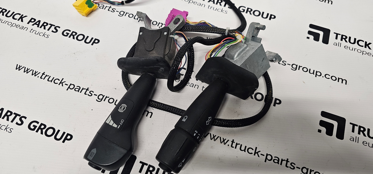 DAF DAF XF, CF, 106 XF, EURO6 emission Gear lever, control arm, Engine Brake Switch, Steering column switch 1975673, 004648, 010728, A064802301, A064802300, 48593, 2122030, 1892960, 1892962, 1892963, 1615 - Ohjainyksikkö: kuva DAF DAF XF, CF, 106 XF, EURO6 emission Gear lever, control arm, Engine Brake Switch, Steering column switch 1975673, 004648, 010728, A064802301, A064802300, 48593, 2122030, 1892960, 1892962, 1892963, 1615 - Ohjainyksikkö DAF DAF XF, CF, 106 XF, EURO6 emission Gear lever, control arm, Engine Brake Switch, Steering column switch 1975673, 004648, 010728, A064802301, A064802300, 48593, 2122030, 1892960, 1892962, 1892963, 1615 - Ohjainyksikkö: kuva DAF DAF XF, CF, 106 XF, EURO6 emission Gear lever, control arm, Engine Brake Switch, Steering column switch 1975673, 004648, 010728, A064802301, A064802300, 48593, 2122030, 1892960, 1892962, 1892963, 1615 - Ohjainyksikkö