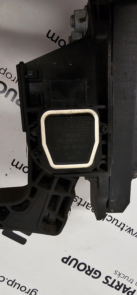 DAF DAF XF, CF, 106XF EURO6 emission engine control, ACC rheostat pedal, Accelerator Pedal 1860241, 10R-036635, 1860240, 4057795236677, 4057795267367, 5.46027 - Ohjainyksikkö: kuva DAF DAF XF, CF, 106XF EURO6 emission engine control, ACC rheostat pedal, Accelerator Pedal 1860241, 10R-036635, 1860240, 4057795236677, 4057795267367, 5.46027 - Ohjainyksikkö DAF DAF XF, CF, 106XF EURO6 emission engine control, ACC rheostat pedal, Accelerator Pedal 1860241, 10R-036635, 1860240, 4057795236677, 4057795267367, 5.46027 - Ohjainyksikkö: kuva DAF DAF XF, CF, 106XF EURO6 emission engine control, ACC rheostat pedal, Accelerator Pedal 1860241, 10R-036635, 1860240, 4057795236677, 4057795267367, 5.46027 - Ohjainyksikkö