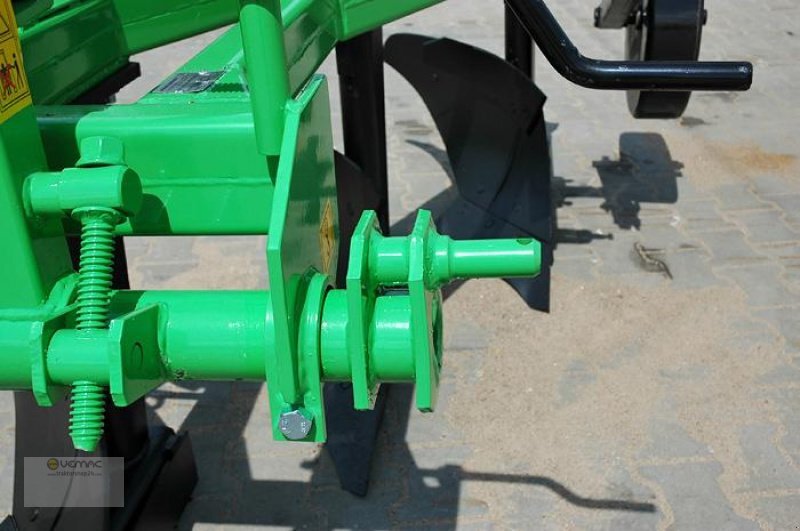 BOMET Rahmenpflug U013/1 3 Schar 0,25m Körperbreite - Aura: kuva BOMET Rahmenpflug U013/1 3 Schar 0,25m Körperbreite - Aura BOMET Rahmenpflug U013/1 3 Schar 0,25m Körperbreite - Aura: kuva BOMET Rahmenpflug U013/1 3 Schar 0,25m Körperbreite - Aura