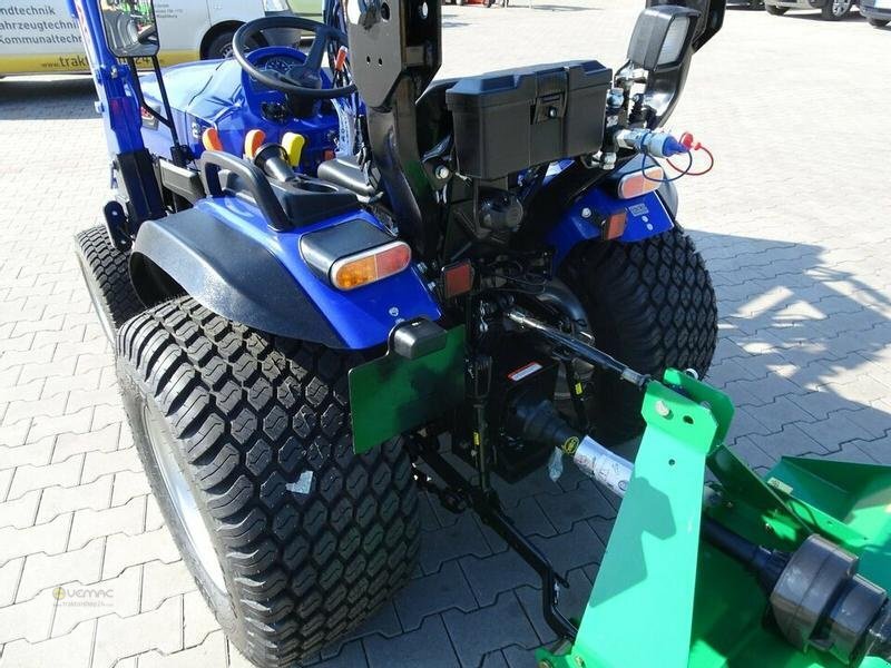 Farmtrac Farmtrac 22 22PS Kabine Traktor Schlepper Mitsubishi NEU - Pientraktori: kuva Farmtrac Farmtrac 22 22PS Kabine Traktor Schlepper Mitsubishi NEU - Pientraktori Farmtrac Farmtrac 22 22PS Kabine Traktor Schlepper Mitsubishi NEU - Pientraktori: kuva Farmtrac Farmtrac 22 22PS Kabine Traktor Schlepper Mitsubishi NEU - Pientraktori