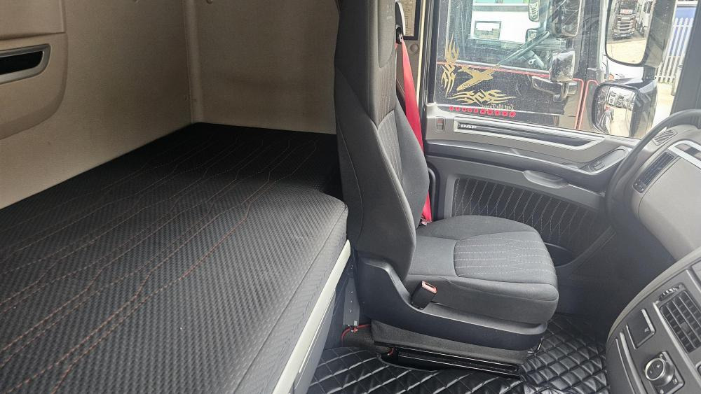 Dafxf480 Xf480 - Vetopöytäauto: kuva Dafxf480 Xf480 - Vetopöytäauto Dafxf480 Xf480 - Vetopöytäauto: kuva Dafxf480 Xf480 - Vetopöytäauto