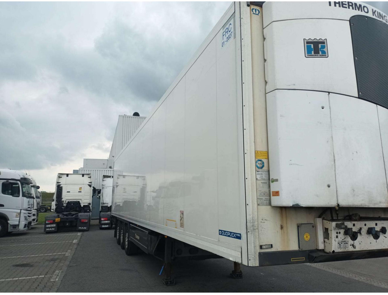 2018 Krone SDR Double Deck Cool Liner FP45 ThermoKing SLXi 300 Lifting Axle - Refrigeraattori puoliperävaunu: kuva 2018 Krone SDR Double Deck Cool Liner FP45 ThermoKing SLXi 300 Lifting Axle - Refrigeraattori puoliperävaunu 2018 Krone SDR Double Deck Cool Liner FP45 ThermoKing SLXi 300 Lifting Axle - Refrigeraattori puoliperävaunu: kuva 2018 Krone SDR Double Deck Cool Liner FP45 ThermoKing SLXi 300 Lifting Axle - Refrigeraattori puoliperävaunu