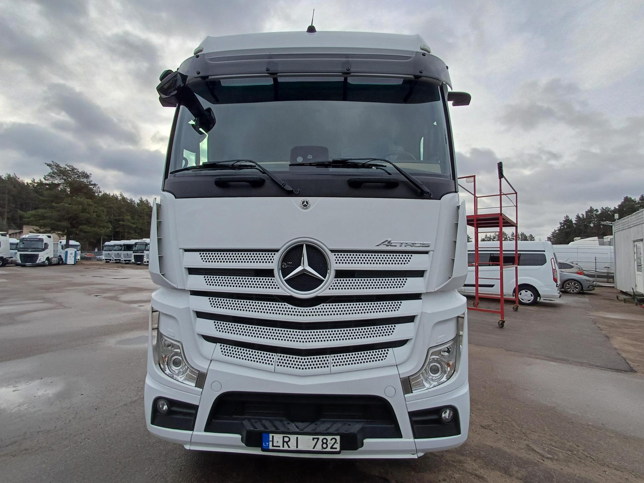 2021 Mercedes-Benz Actros 5 1845 BigSpace - Vetopöytäauto: kuva 2021 Mercedes-Benz Actros 5 1845 BigSpace - Vetopöytäauto 2021 Mercedes-Benz Actros 5 1845 BigSpace - Vetopöytäauto: kuva 2021 Mercedes-Benz Actros 5 1845 BigSpace - Vetopöytäauto