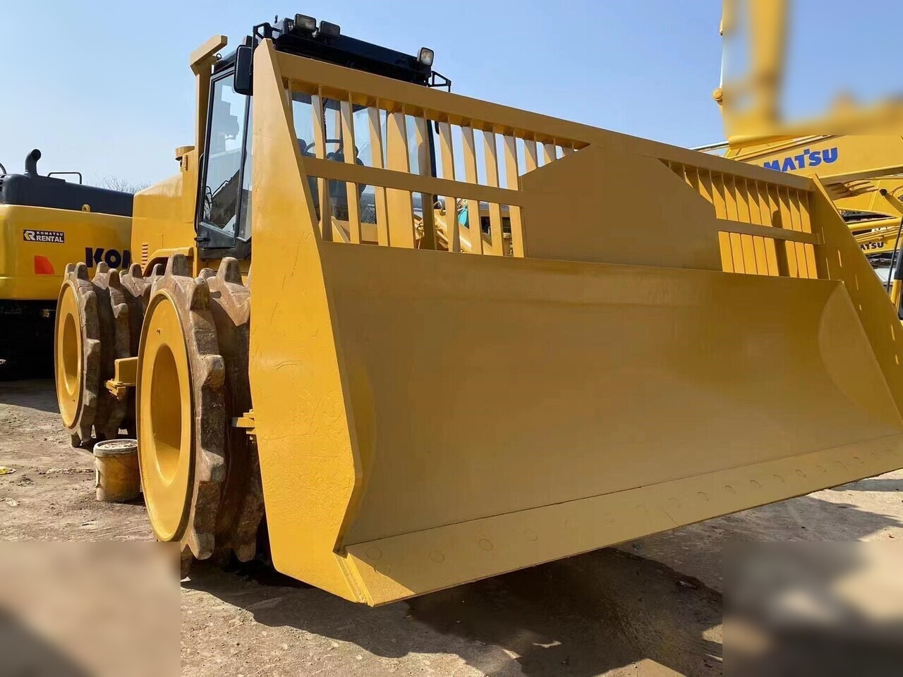 CATERPILLAR 826G - Tiivistyskone: kuva CATERPILLAR 826G - Tiivistyskone CATERPILLAR 826G - Tiivistyskone: kuva CATERPILLAR 826G - Tiivistyskone