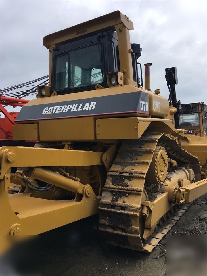 CATERPILLAR D7R - Puskutraktori: kuva CATERPILLAR D7R - Puskutraktori CATERPILLAR D7R - Puskutraktori: kuva CATERPILLAR D7R - Puskutraktori