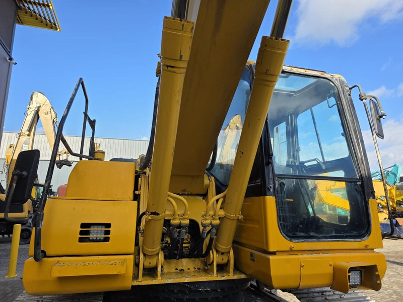 Komatsu PC210LC-8 - Telakaivukone: kuva Komatsu PC210LC-8 - Telakaivukone Komatsu PC210LC-8 - Telakaivukone: kuva Komatsu PC210LC-8 - Telakaivukone