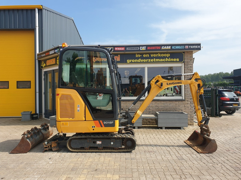 Minikuormaaja LIUGONG 9018F: kuva Minikuormaaja LIUGONG 9018F