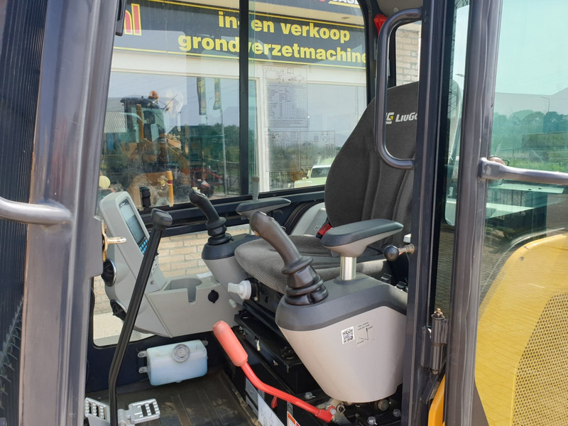 Minikuormaaja LIUGONG 9018F: kuva Minikuormaaja LIUGONG 9018F