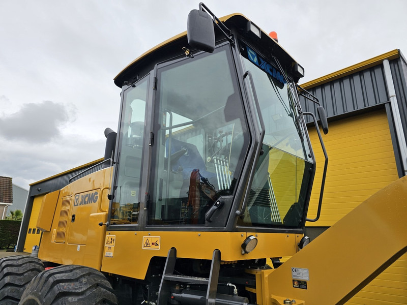 Uusi Tiehöylä XCMG GR165: kuva Uusi Tiehöylä XCMG GR165