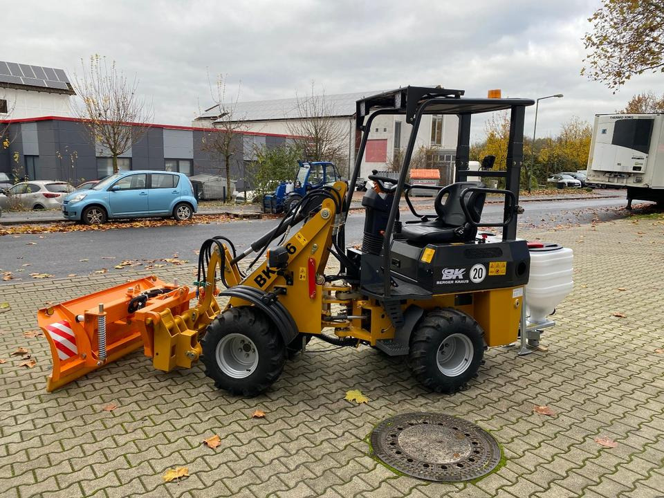 Pienkuormaaja Radlader/Hoflader BK906 inkl. Winter-Komplettpaket *INKL.19% MWST.*BERGER KRAUS*PERKINS*EURO*SOFORT!*: kuva Pienkuormaaja Radlader/Hoflader BK906 inkl. Winter-Komplettpaket *INKL.19% MWST.*BERGER KRAUS*PERKINS*EURO*SOFORT!*