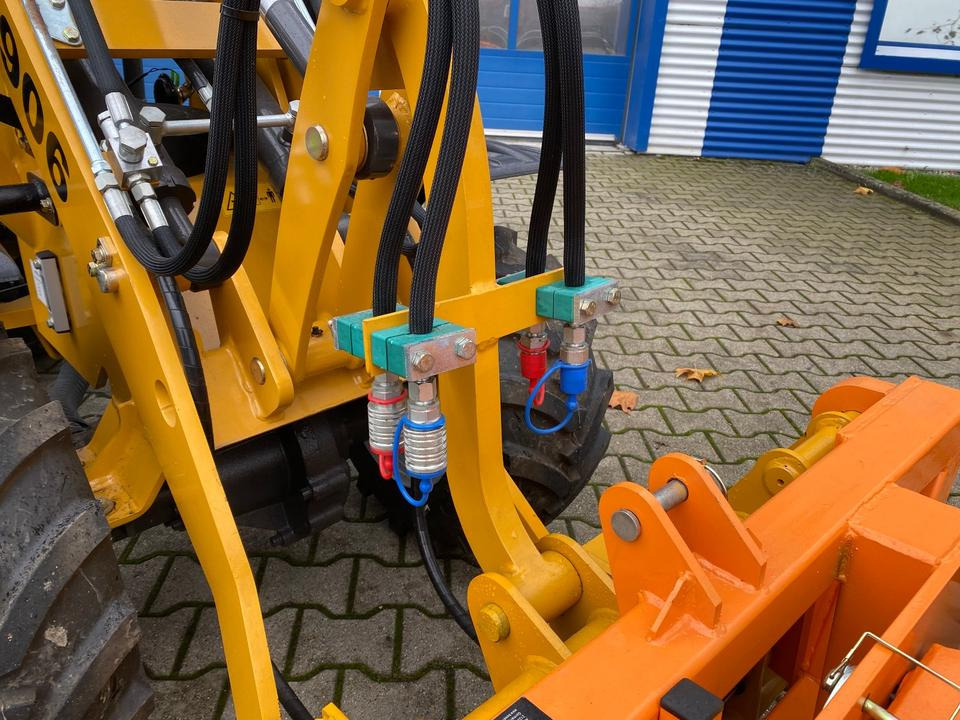 Pienkuormaaja Radlader/Hoflader BK906 inkl. Winter-Komplettpaket *INKL.19% MWST.*BERGER KRAUS*PERKINS*EURO*SOFORT!*: kuva Pienkuormaaja Radlader/Hoflader BK906 inkl. Winter-Komplettpaket *INKL.19% MWST.*BERGER KRAUS*PERKINS*EURO*SOFORT!*