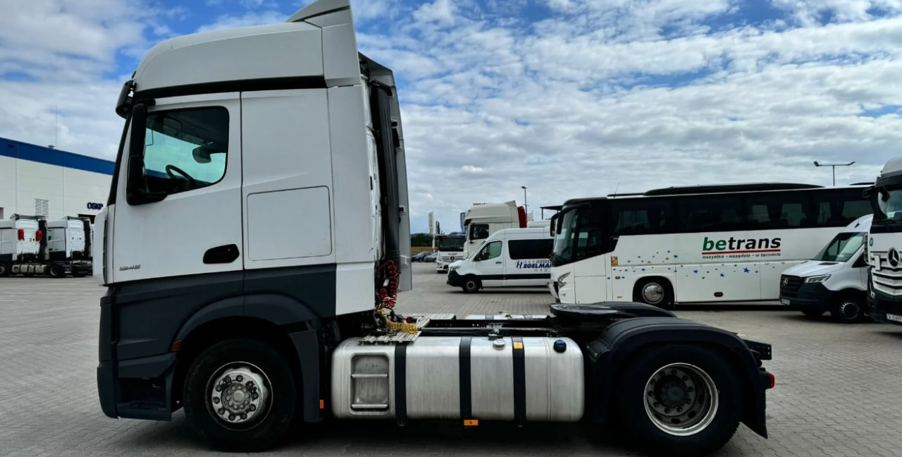 MERCEDES-BENZ Actros 1845 with retarder - Vetopöytäauto: kuva MERCEDES-BENZ Actros 1845 with retarder - Vetopöytäauto MERCEDES-BENZ Actros 1845 with retarder - Vetopöytäauto: kuva MERCEDES-BENZ Actros 1845 with retarder - Vetopöytäauto