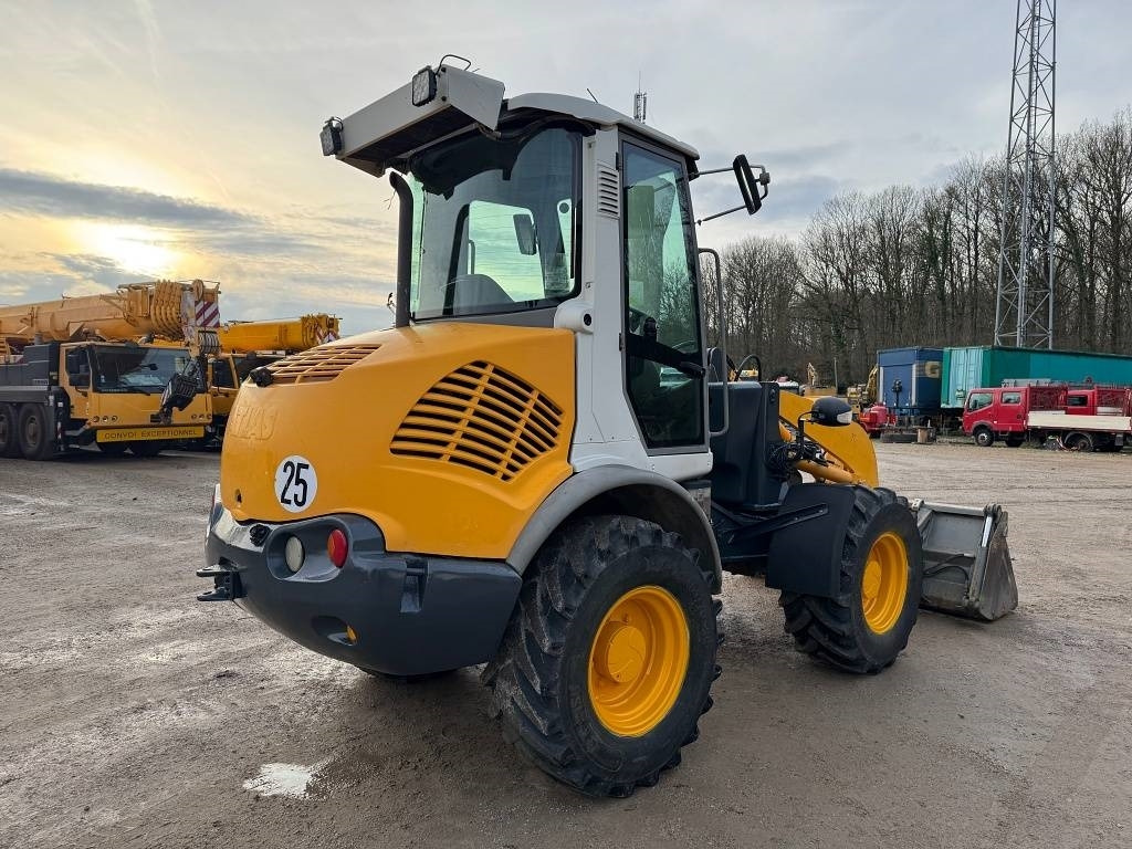 Atlas 75 S - Pyöräkuormaaja: kuva Atlas 75 S - Pyöräkuormaaja Atlas 75 S - Pyöräkuormaaja: kuva Atlas 75 S - Pyöräkuormaaja