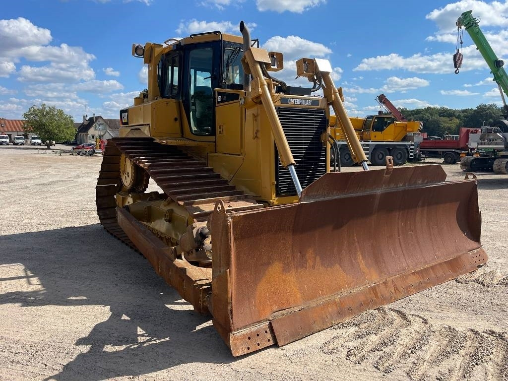 CAT D 6 T LGP - Puskutraktori: kuva CAT D 6 T LGP - Puskutraktori CAT D 6 T LGP - Puskutraktori: kuva CAT D 6 T LGP - Puskutraktori