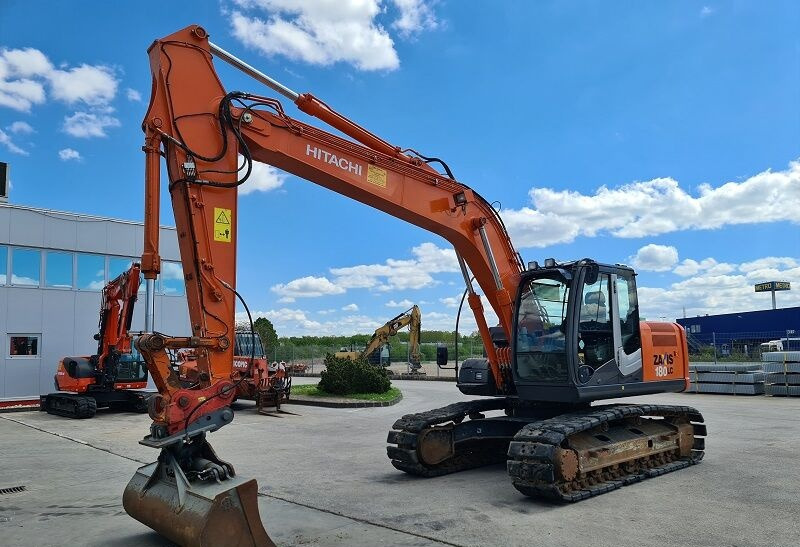 Hitachi ZX180LC-3 - Telakaivukone: kuva Hitachi ZX180LC-3 - Telakaivukone Hitachi ZX180LC-3 - Telakaivukone: kuva Hitachi ZX180LC-3 - Telakaivukone