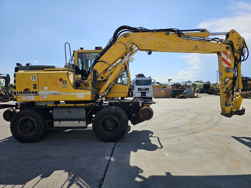LIEBHERR A900C ZW - Pyöräalustainen kaivinkone: kuva LIEBHERR A900C ZW - Pyöräalustainen kaivinkone LIEBHERR A900C ZW - Pyöräalustainen kaivinkone: kuva LIEBHERR A900C ZW - Pyöräalustainen kaivinkone