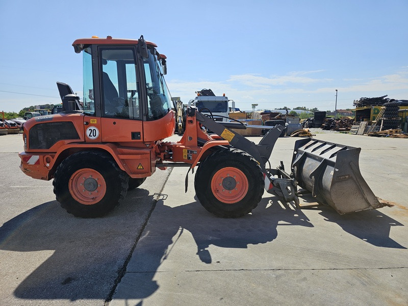 VOLVO L30G - Pyöräkuormaaja: kuva VOLVO L30G - Pyöräkuormaaja VOLVO L30G - Pyöräkuormaaja: kuva VOLVO L30G - Pyöräkuormaaja