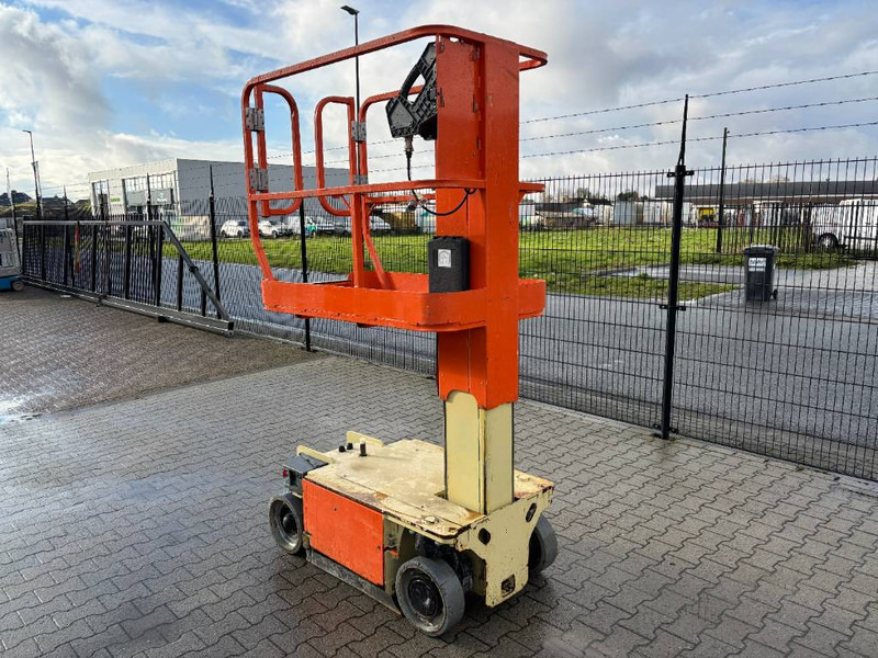 JLG 1230ES - Kuukulkija: kuva JLG 1230ES - Kuukulkija JLG 1230ES - Kuukulkija: kuva JLG 1230ES - Kuukulkija