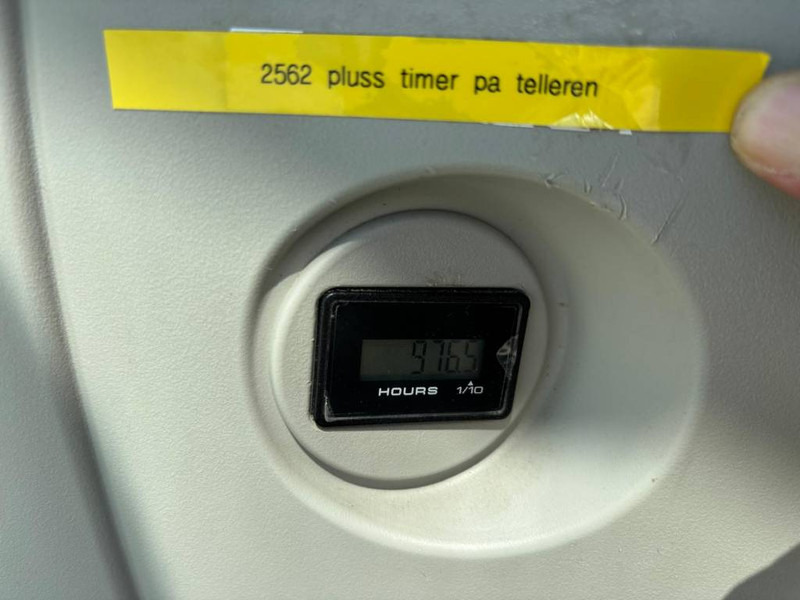 Kobelco SK 75 SR-3E - Minikuormaaja: kuva Kobelco SK 75 SR-3E - Minikuormaaja Kobelco SK 75 SR-3E - Minikuormaaja: kuva Kobelco SK 75 SR-3E - Minikuormaaja