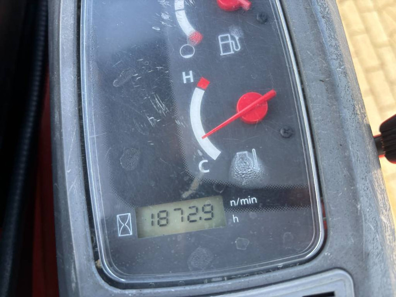 Kubota U 17-3 - Minikuormaaja: kuva Kubota U 17-3 - Minikuormaaja Kubota U 17-3 - Minikuormaaja: kuva Kubota U 17-3 - Minikuormaaja