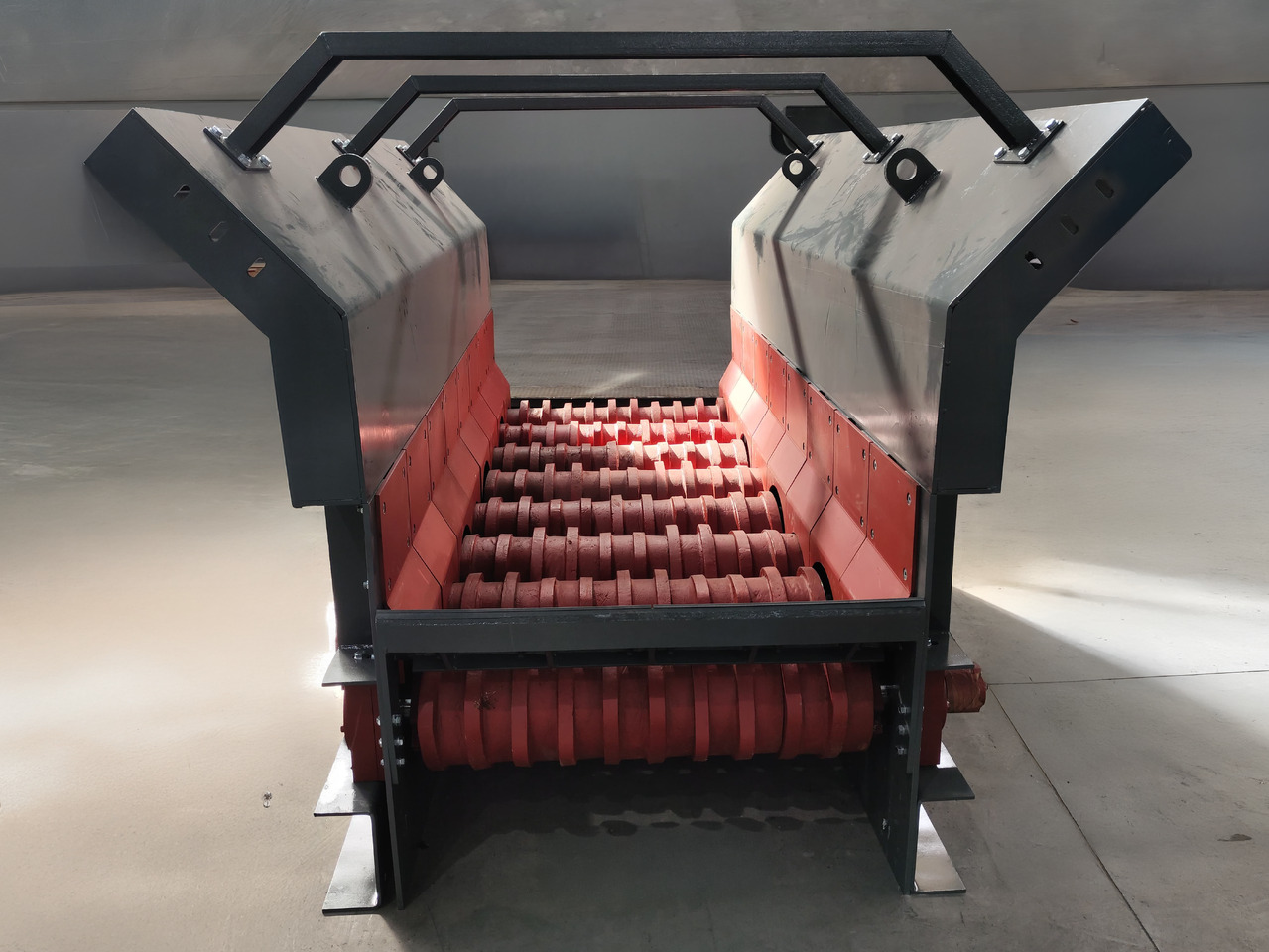 CONSTMACH High-Performance Wobbler Feeder for Continuous Material Flow | Industrial-Grade Feeder System - Kaivostoiminta kone: kuva CONSTMACH High-Performance Wobbler Feeder for Continuous Material Flow | Industrial-Grade Feeder System - Kaivostoiminta kone CONSTMACH High-Performance Wobbler Feeder for Continuous Material Flow | Industrial-Grade Feeder System - Kaivostoiminta kone: kuva CONSTMACH High-Performance Wobbler Feeder for Continuous Material Flow | Industrial-Grade Feeder System - Kaivostoiminta kone