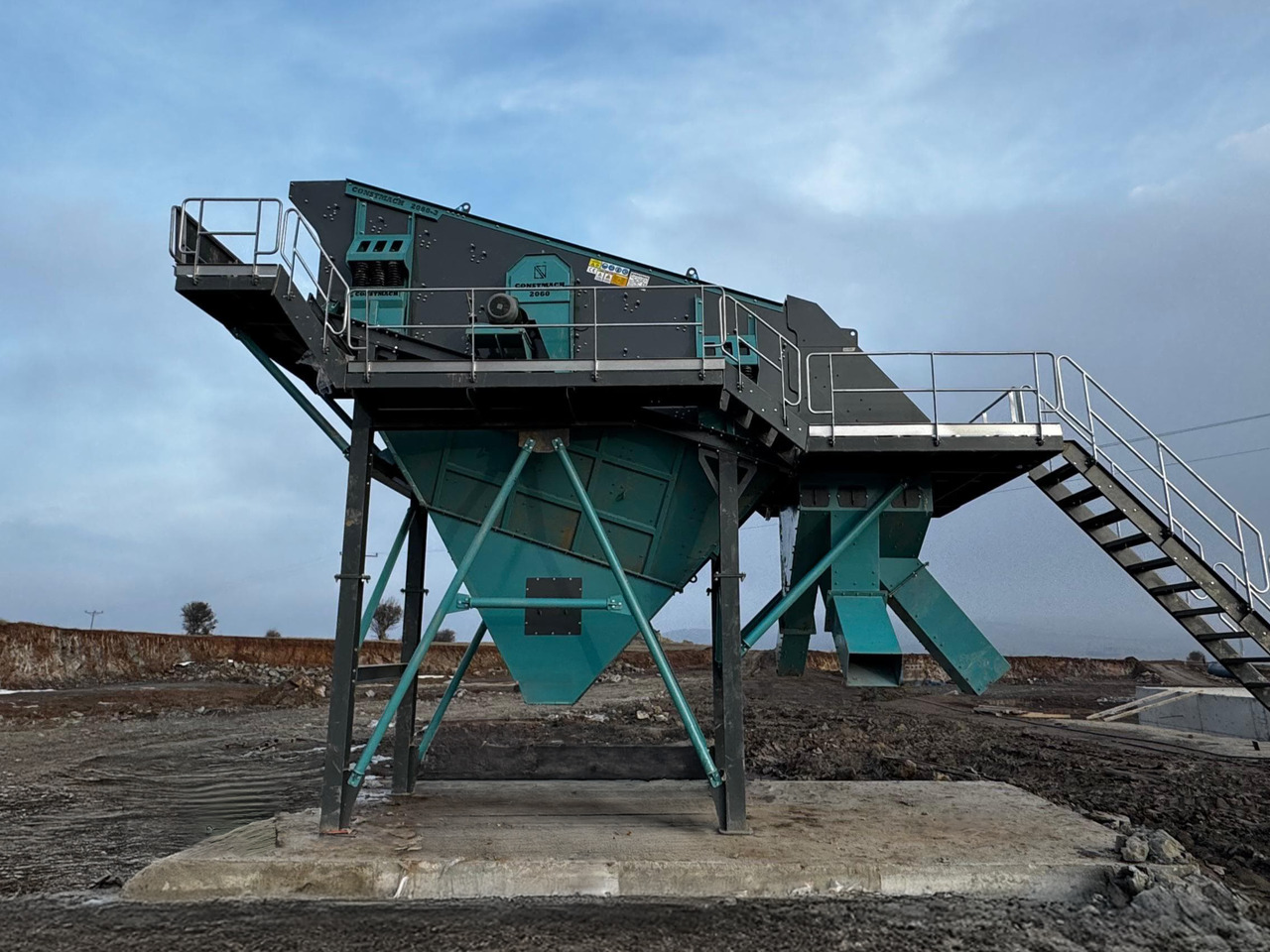 Constmach 2-3-4 Deck Vibrating Screen Systems 2 Years Warranty - Seula: kuva Constmach 2-3-4 Deck Vibrating Screen Systems 2 Years Warranty - Seula Constmach 2-3-4 Deck Vibrating Screen Systems 2 Years Warranty - Seula: kuva Constmach 2-3-4 Deck Vibrating Screen Systems 2 Years Warranty - Seula