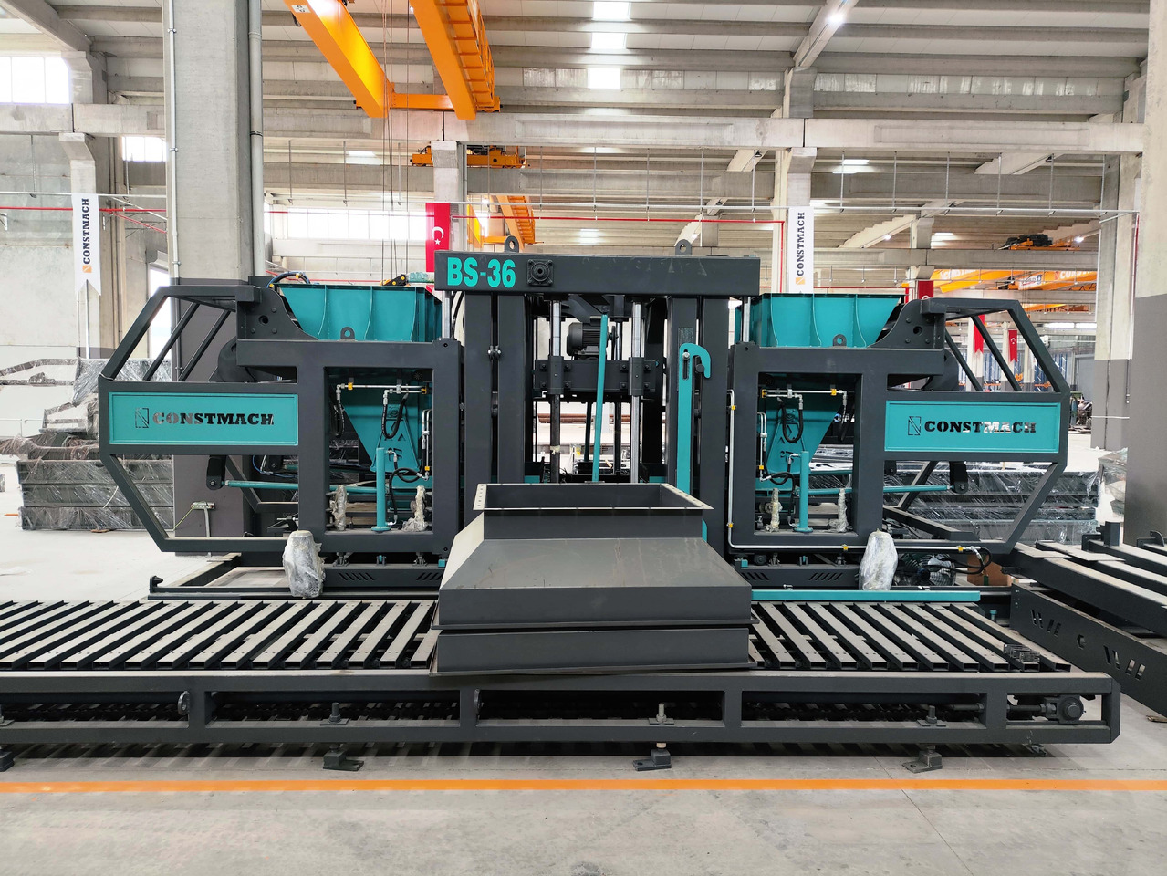 Constmach BS-42 Briquette Making Machine (Concrete Block Making Machine) - Betonikivikone: kuva Constmach BS-42 Briquette Making Machine (Concrete Block Making Machine) - Betonikivikone Constmach BS-42 Briquette Making Machine (Concrete Block Making Machine) - Betonikivikone: kuva Constmach BS-42 Briquette Making Machine (Concrete Block Making Machine) - Betonikivikone
