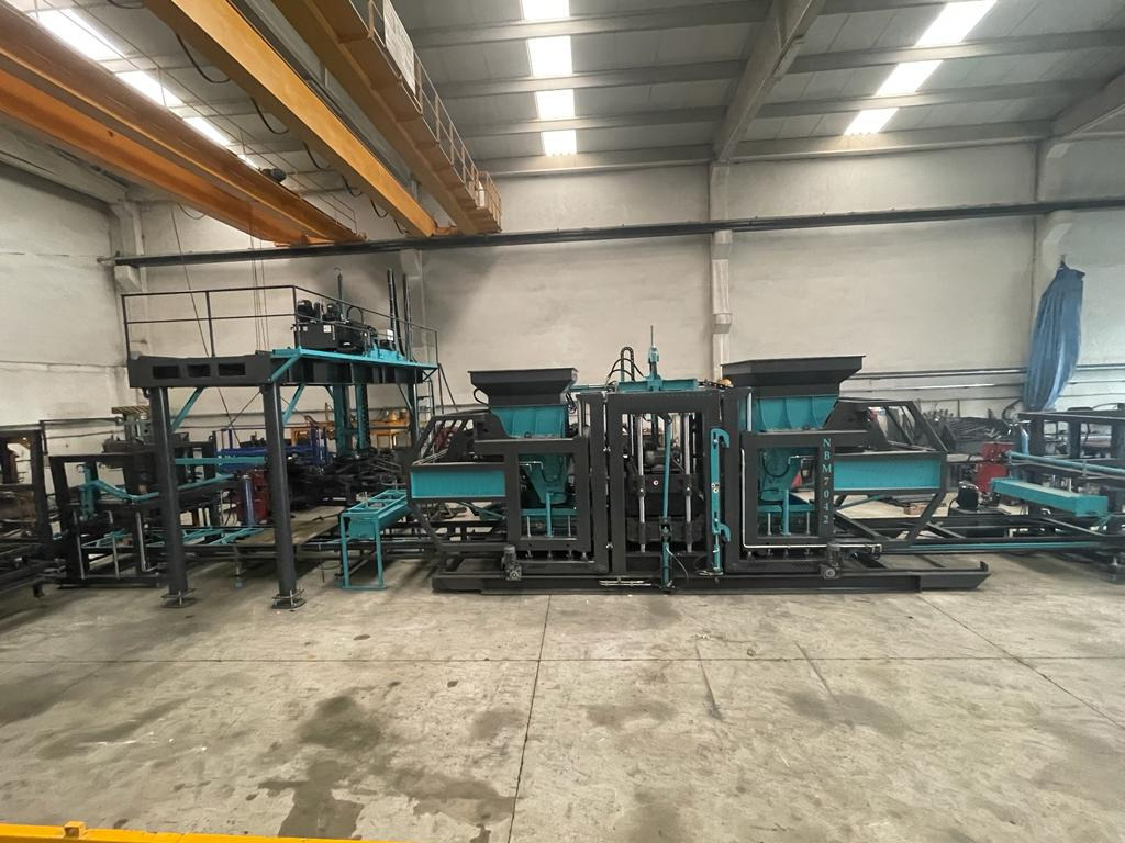 Constmach BS-42 Briquette Making Machine (Concrete Block Making Machine) - Betonikivikone: kuva Constmach BS-42 Briquette Making Machine (Concrete Block Making Machine) - Betonikivikone Constmach BS-42 Briquette Making Machine (Concrete Block Making Machine) - Betonikivikone: kuva Constmach BS-42 Briquette Making Machine (Concrete Block Making Machine) - Betonikivikone