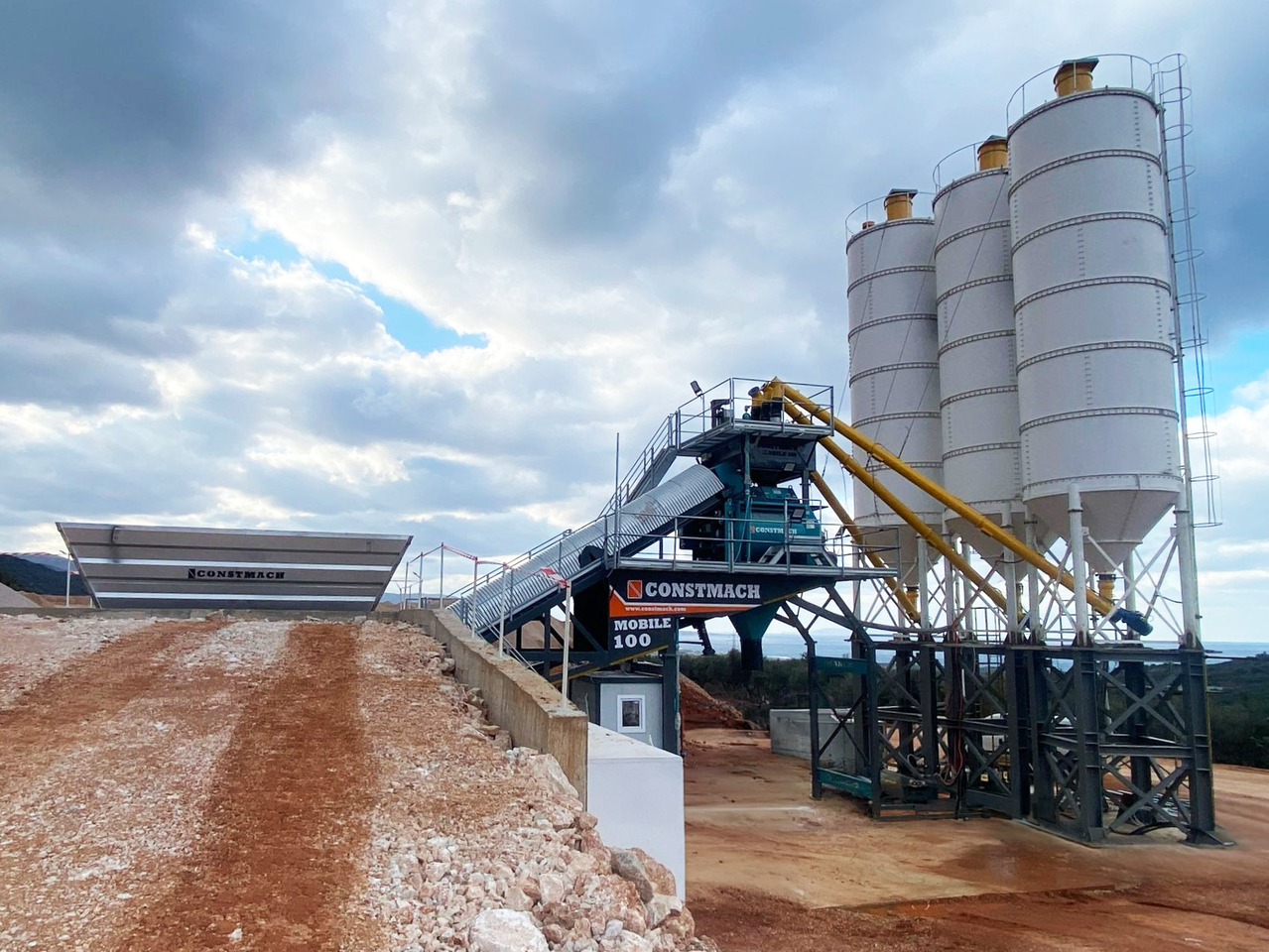 Constmach Centrale à Béton Mobile de 100 m³/h - Betoniasema: kuva Constmach Centrale à Béton Mobile de 100 m³/h - Betoniasema Constmach Centrale à Béton Mobile de 100 m³/h - Betoniasema: kuva Constmach Centrale à Béton Mobile de 100 m³/h - Betoniasema