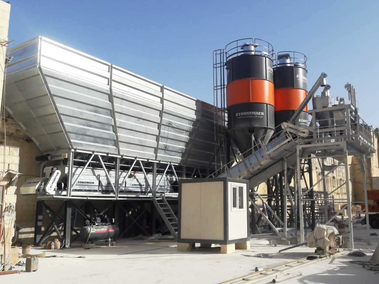 Constmach Centrale à Béton à Sec de 100 m³/h - Betoniasema: kuva Constmach Centrale à Béton à Sec de 100 m³/h - Betoniasema Constmach Centrale à Béton à Sec de 100 m³/h - Betoniasema: kuva Constmach Centrale à Béton à Sec de 100 m³/h - Betoniasema