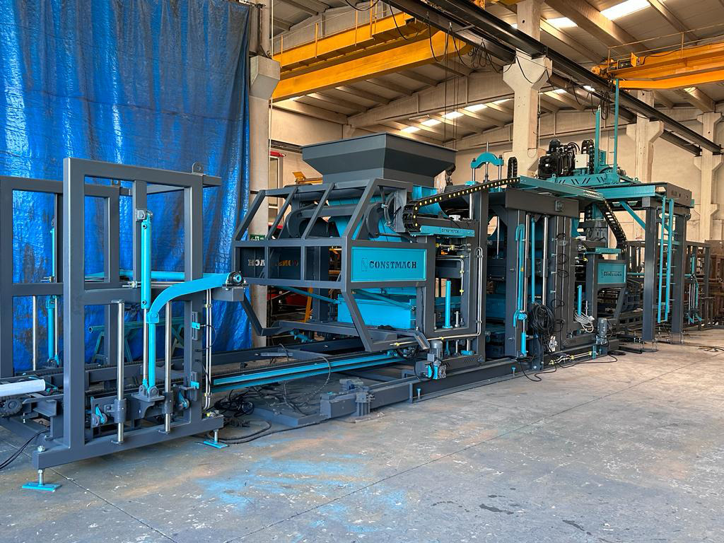 Constmach Machine de Fabrication de Blocs de Béton BS-25 (Machine de Pavage en Béton) - Betonikivikone: kuva Constmach Machine de Fabrication de Blocs de Béton BS-25 (Machine de Pavage en Béton) - Betonikivikone Constmach Machine de Fabrication de Blocs de Béton BS-25 (Machine de Pavage en Béton) - Betonikivikone: kuva Constmach Machine de Fabrication de Blocs de Béton BS-25 (Machine de Pavage en Béton) - Betonikivikone