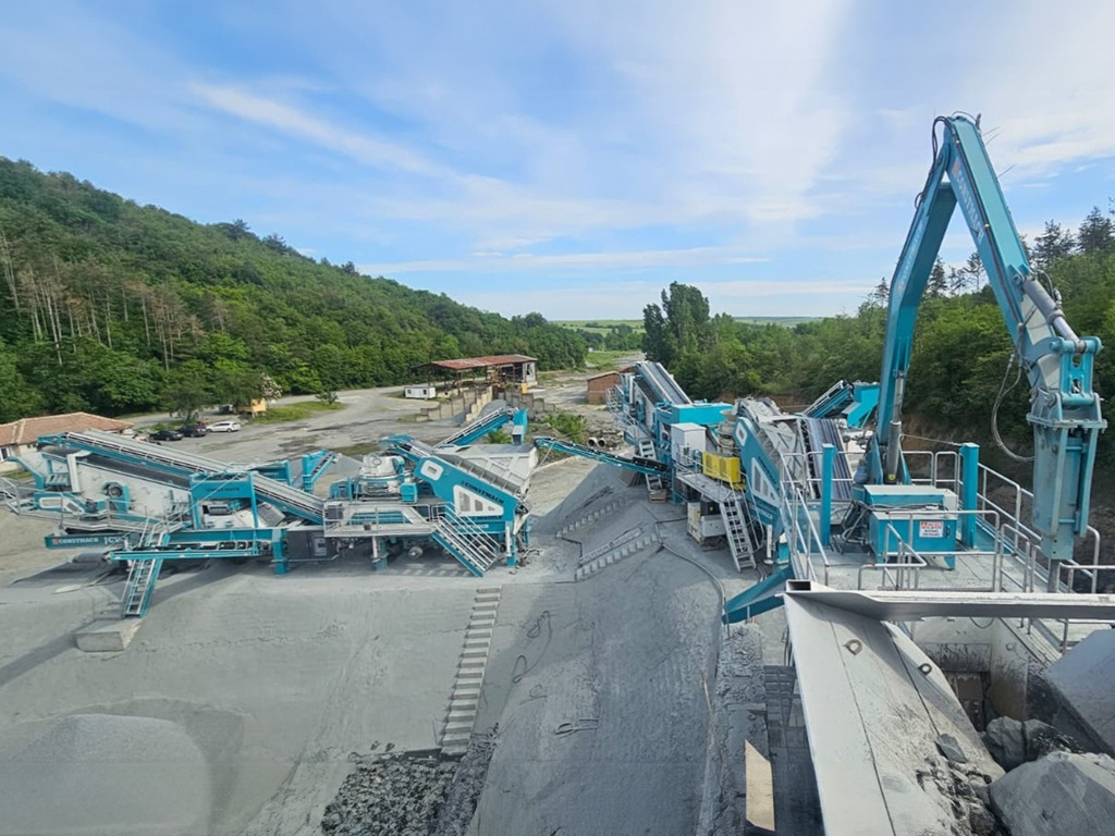 Constmach Mobile Impact Crushing Station With A Production Capacity Of 300 Tons - Mobiilimurskain: kuva Constmach Mobile Impact Crushing Station With A Production Capacity Of 300 Tons - Mobiilimurskain Constmach Mobile Impact Crushing Station With A Production Capacity Of 300 Tons - Mobiilimurskain: kuva Constmach Mobile Impact Crushing Station With A Production Capacity Of 300 Tons - Mobiilimurskain