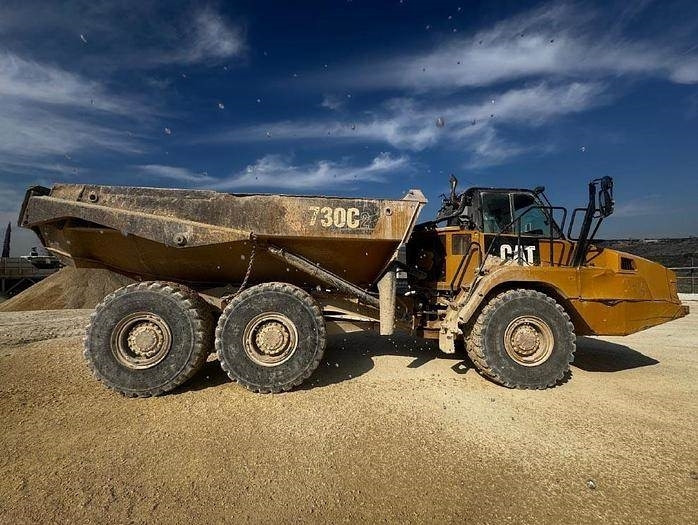 CAT 730C2 - Nivelkippiauto: kuva CAT 730C2 - Nivelkippiauto CAT 730C2 - Nivelkippiauto: kuva CAT 730C2 - Nivelkippiauto