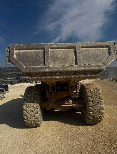 CAT 730C2 - Nivelkippiauto: kuva CAT 730C2 - Nivelkippiauto CAT 730C2 - Nivelkippiauto: kuva CAT 730C2 - Nivelkippiauto