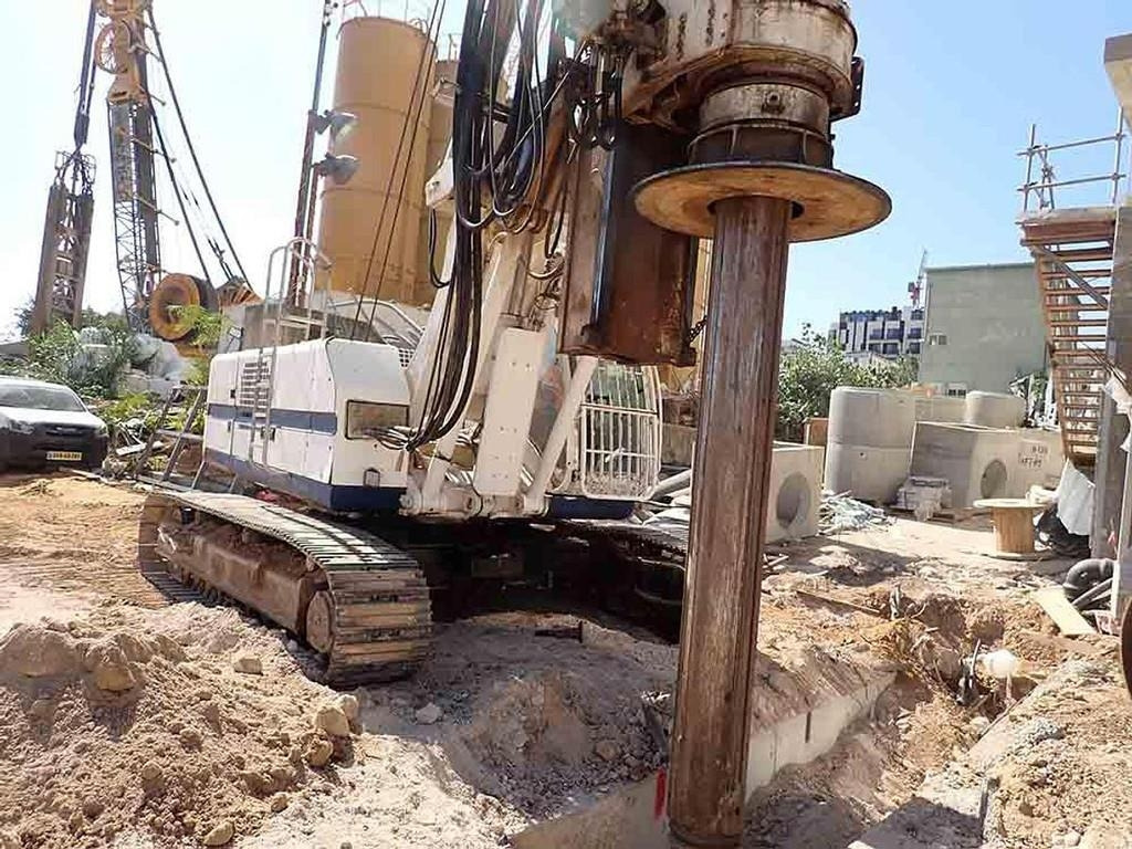 Soilmec SR30 - Porakone: kuva Soilmec SR30 - Porakone Soilmec SR30 - Porakone: kuva Soilmec SR30 - Porakone