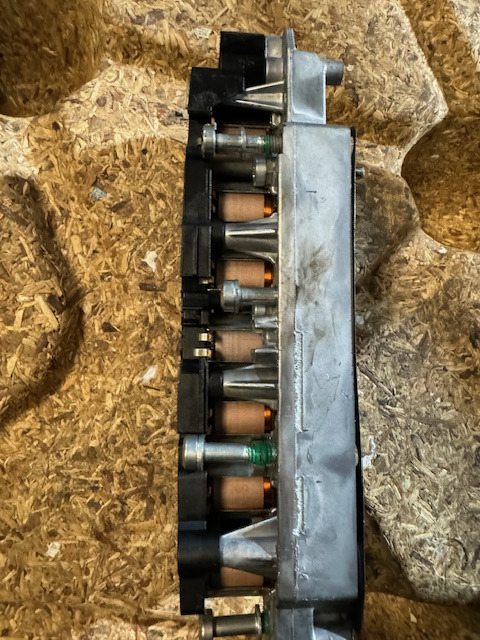 ZF Ventilblock TRAXON Getriebe 0501330550 - Vaihdelaatikko ja osat - Kuorma-auto: kuva ZF Ventilblock TRAXON Getriebe 0501330550 - Vaihdelaatikko ja osat - Kuorma-auto ZF Ventilblock TRAXON Getriebe 0501330550 - Vaihdelaatikko ja osat - Kuorma-auto: kuva ZF Ventilblock TRAXON Getriebe 0501330550 - Vaihdelaatikko ja osat - Kuorma-auto